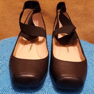 Jessica Simpson Black Flats.